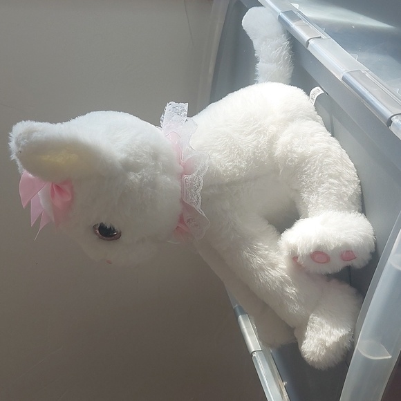 Cute Kitty plushie - Picture 4 of 4